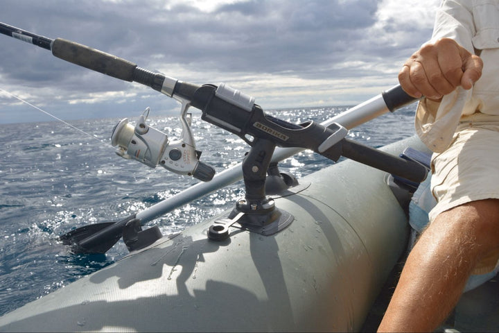 Angel-Rutenhalter-Schlauchbootmontage-von-Fasten.jpg