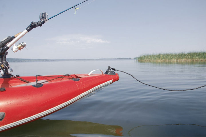 Ankern-ein-Schlauchboot-vorne.jpg