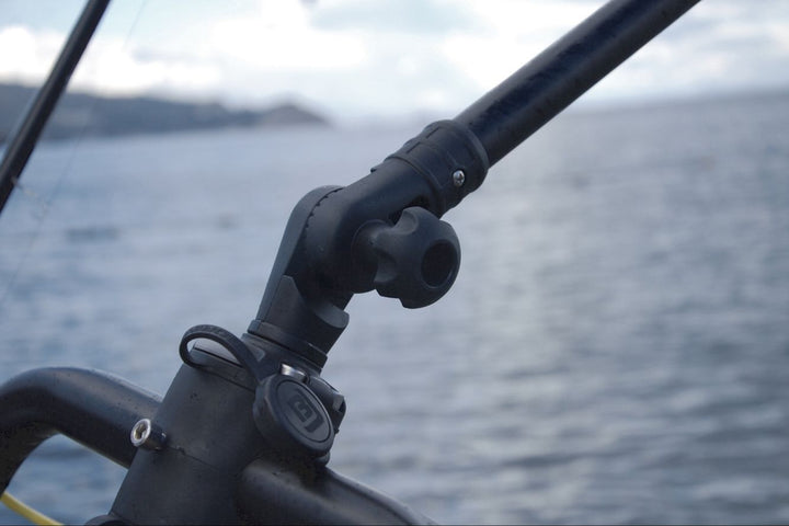 Bimini-Halter-fu--r-Boote-von-Fasten.jpg