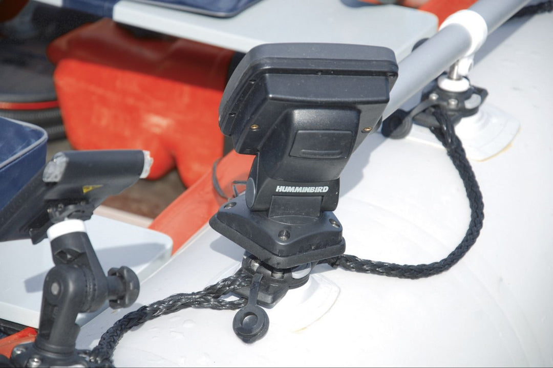 Bootszubeho--r-auf-ein-Schlauchboot-montiert-mit-Fast.jpg