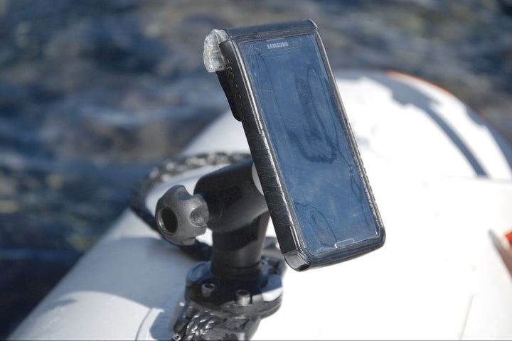 Fasten-Handyhalter-fu--r-Boote-Kajak-und-Schlauchboot.jpg