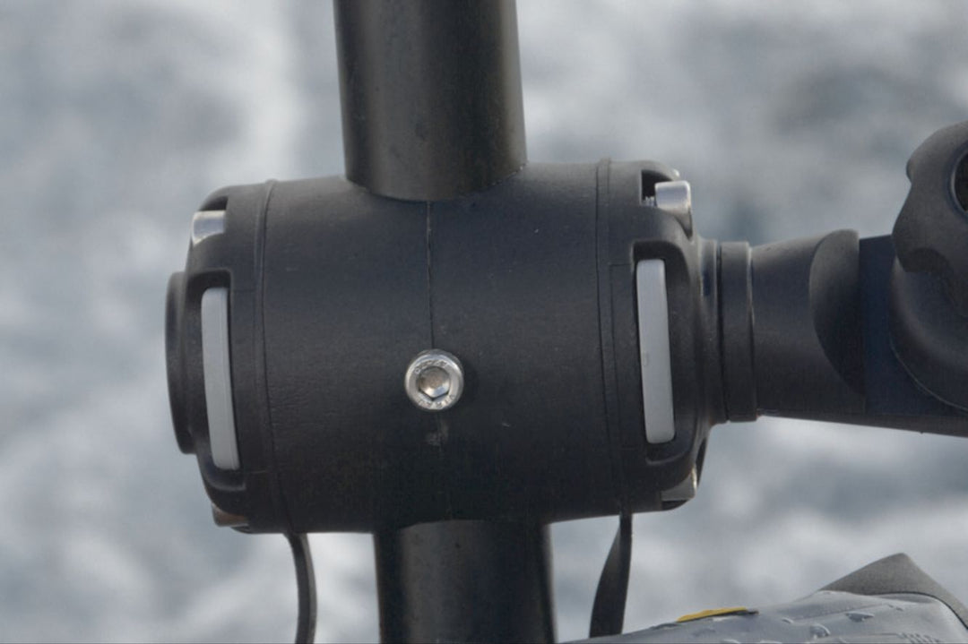 Fasten-Rohr-Adapter-fu--r-Relingsmontage-von-Bootszub.jpg