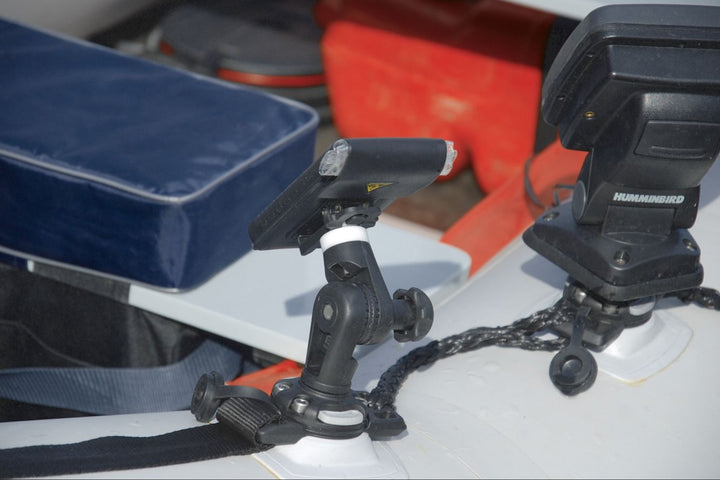 Fasten-losung-fu--r-Elektrogera--t-im-Boot.jpg