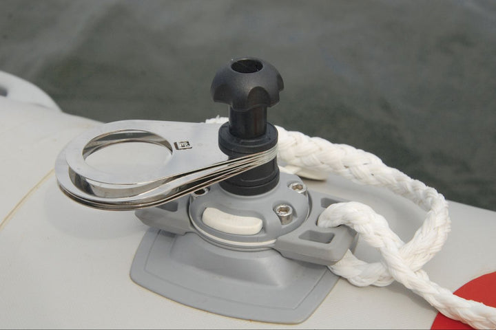 Gla--serhalter-fu--r-Schlauchboote.jpg