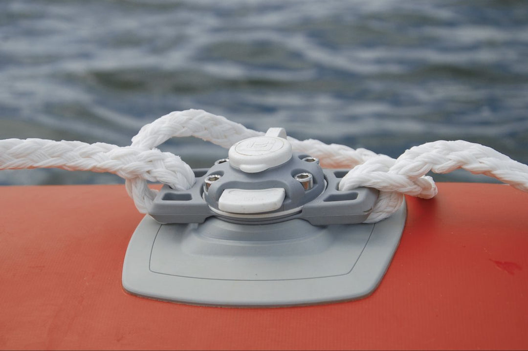 Halterung-fu--r-Schlauchboote-fmp225-von-Fasten.jpg