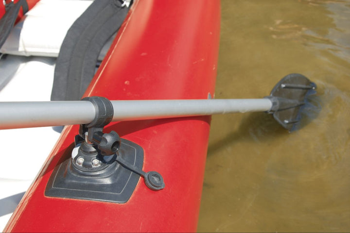 Paddelhalter-von-Fasten-fu--r-Schlauchboote-und-Boote.jpg