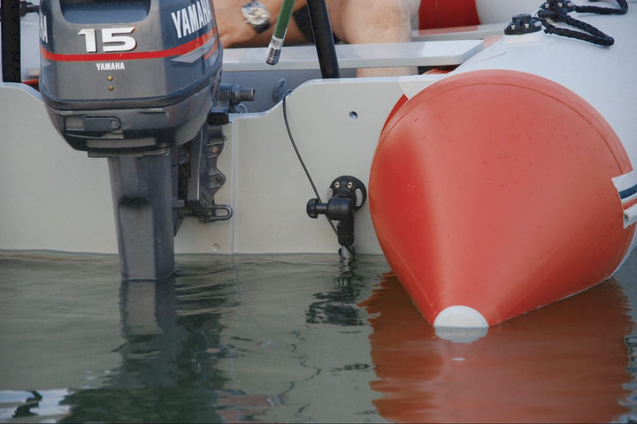 Schlauchboot-mit-Fasten-Gebergestange.jpg