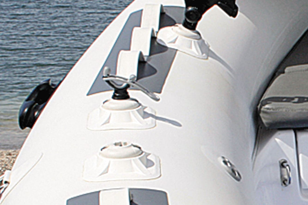 Schlauchboot-universal-halterung.jpg