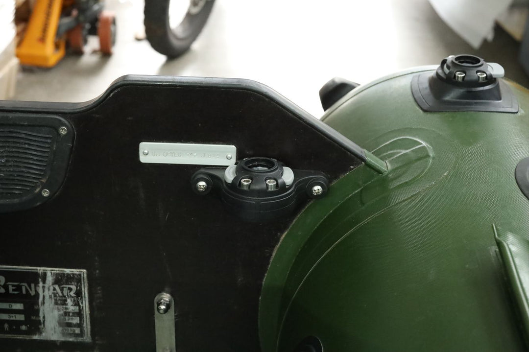 Set: Positionslicht Schlauchboot + Gelenkfuß + Teleskopverlängerung + Halterung