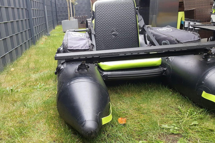 belly-fronttisch-boot.jpg