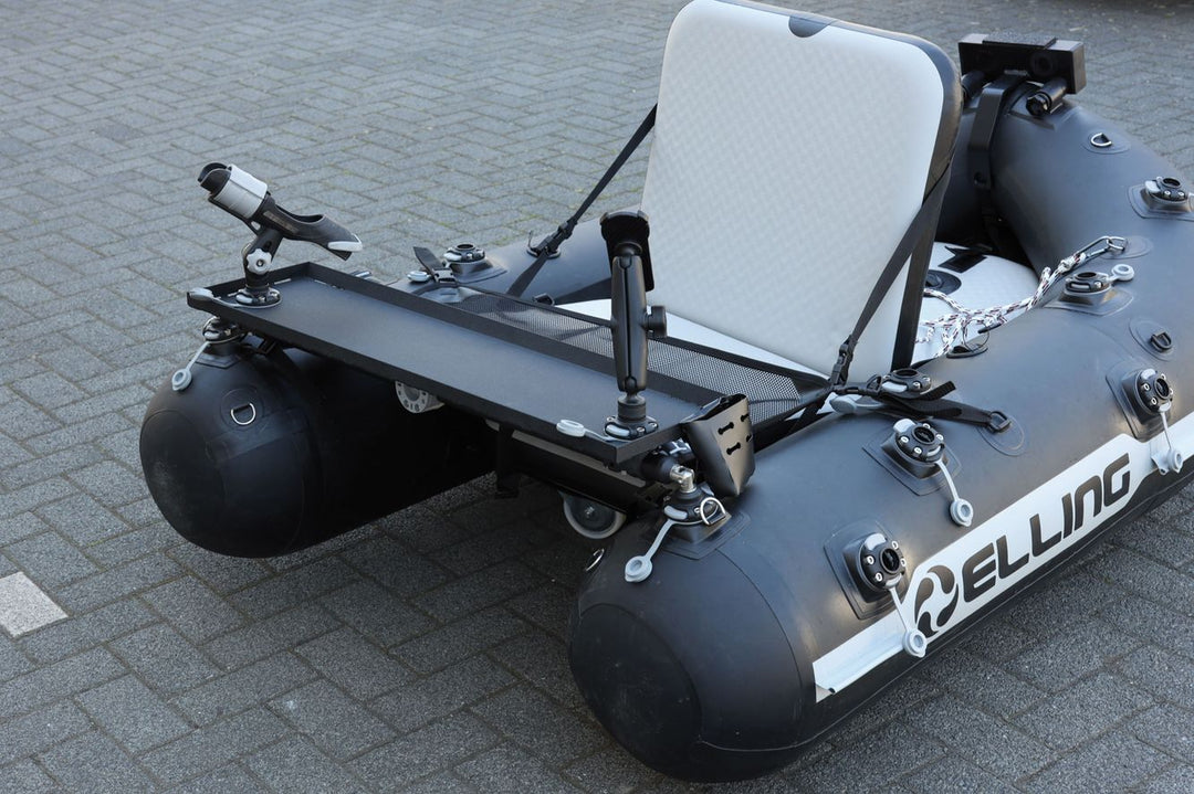 bellyboat-front-tisch-schwarz-aluminium.jpg