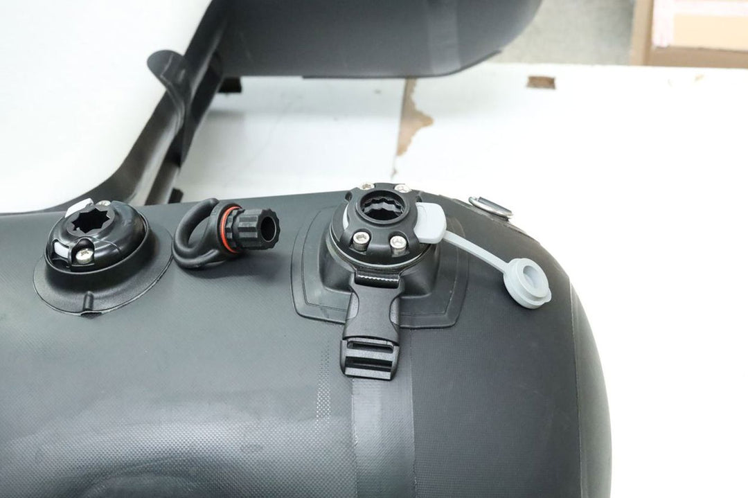 hm-273-schwarz-haken.jpg