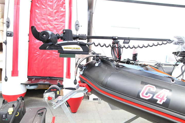 ipilot-halterung-schlauchboot.JPG