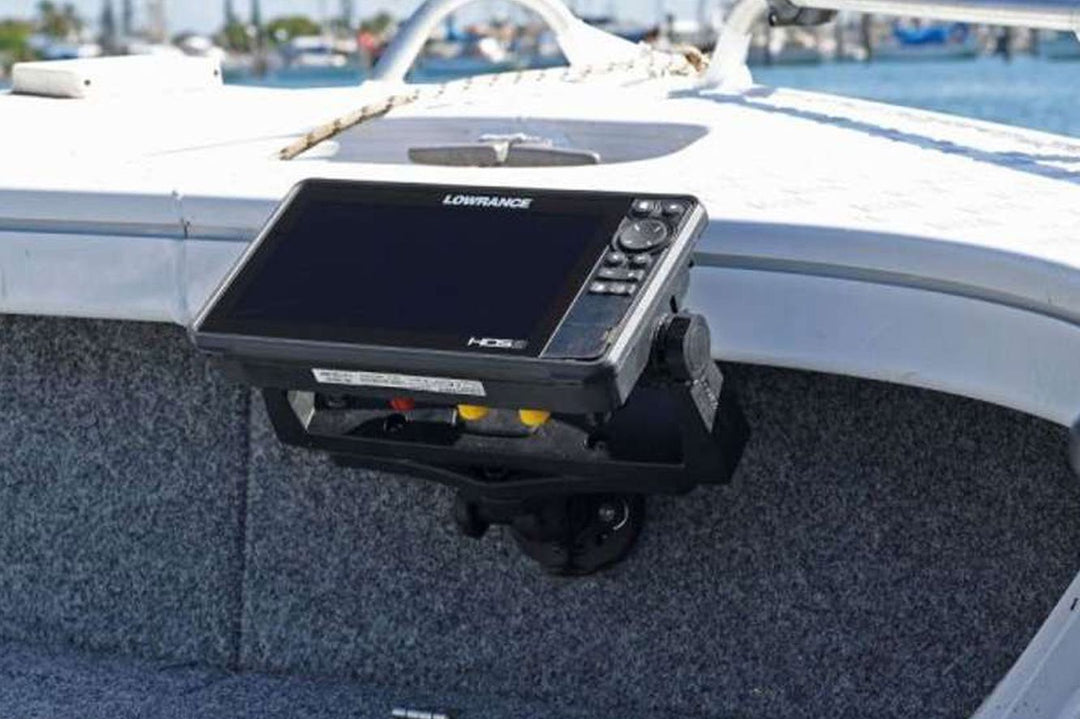 lowrance-echolot-halter-mount.jpg
