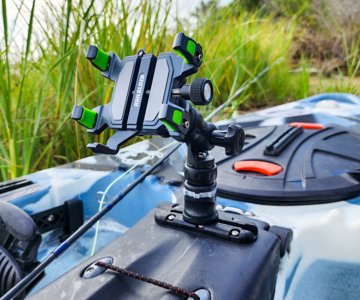 RAILBLAZA Anchorpoint Phone Holder am Kajak