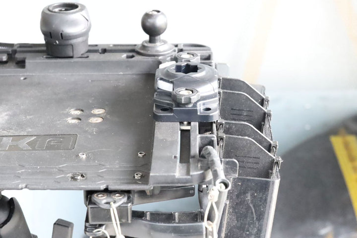 railblaza-schinen-halterung-tracmount.jpg