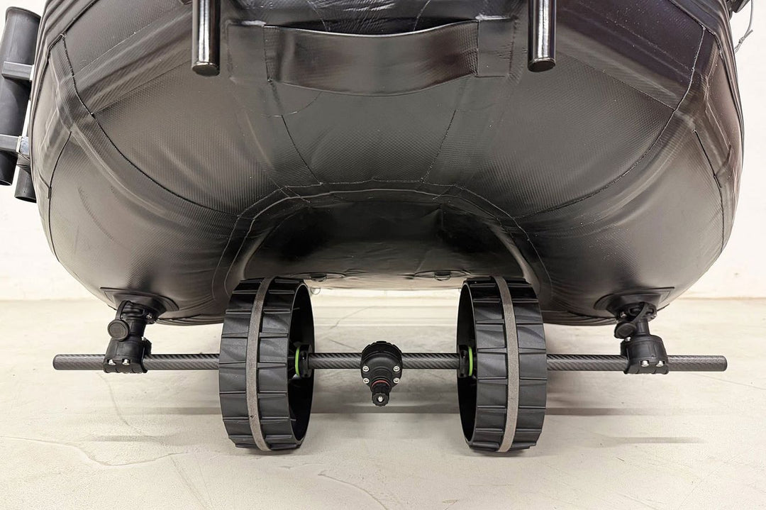 Bellyboot Transportachse aus Carbon (1000mm) inklusive 2x Railblaza Kiwi Reifen
